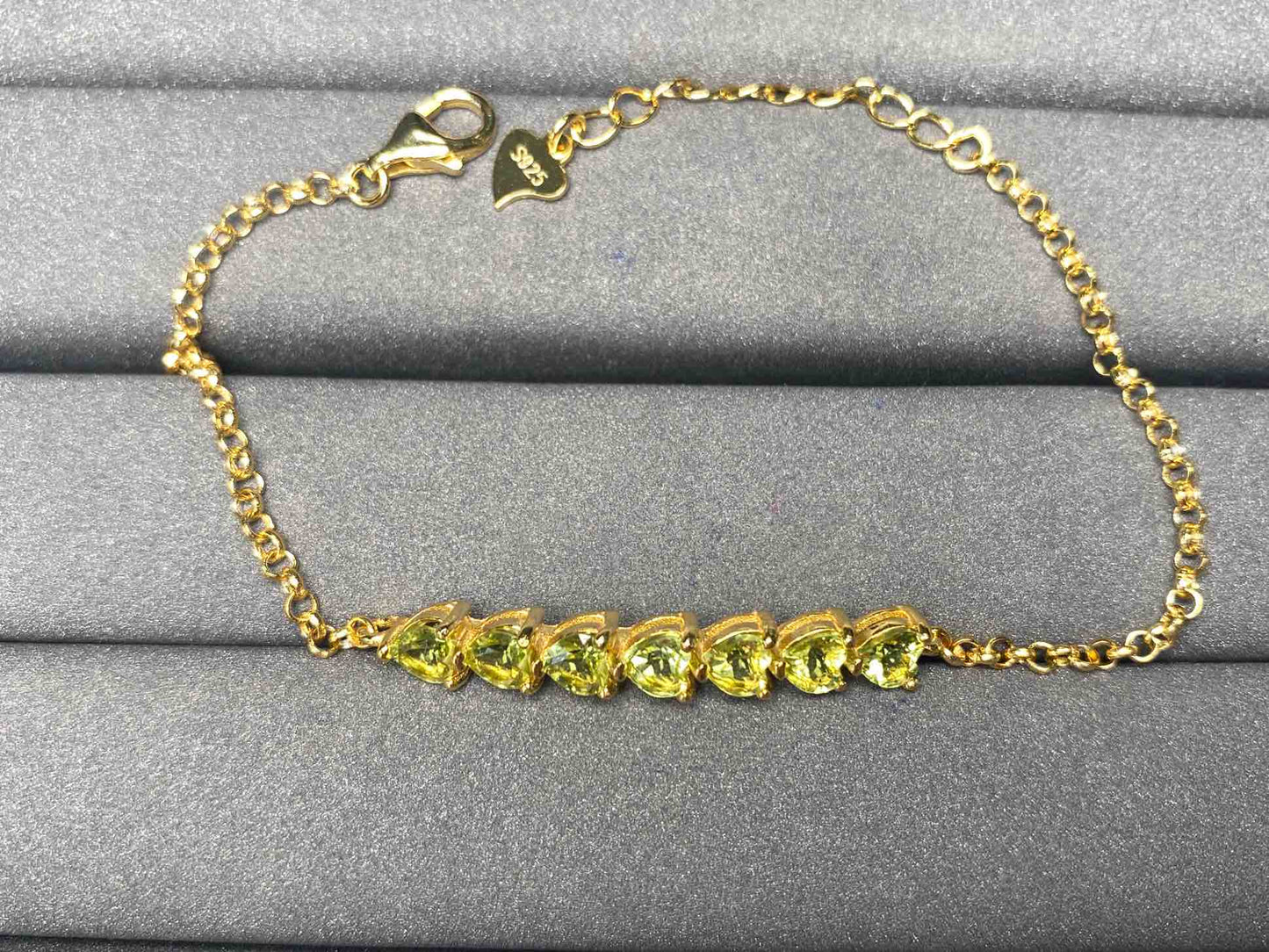 A5046 Peridot Bracelet