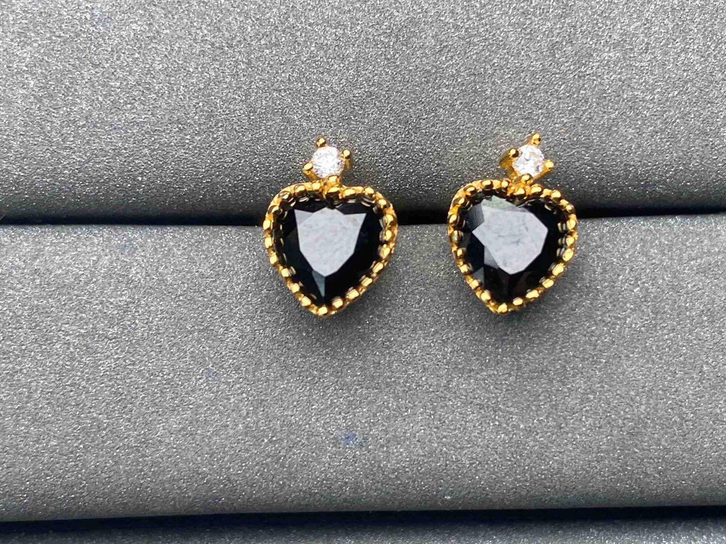 A5145 Spinel Earrings