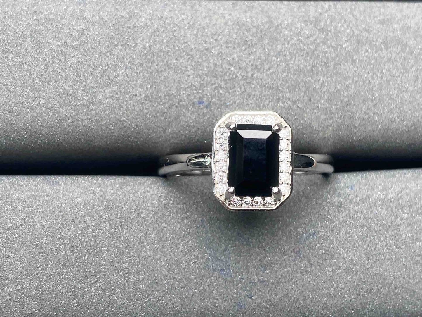 A5163 Spinel Ring