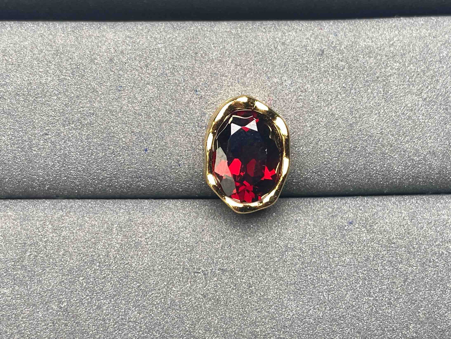 A5555 Garnet Pendant