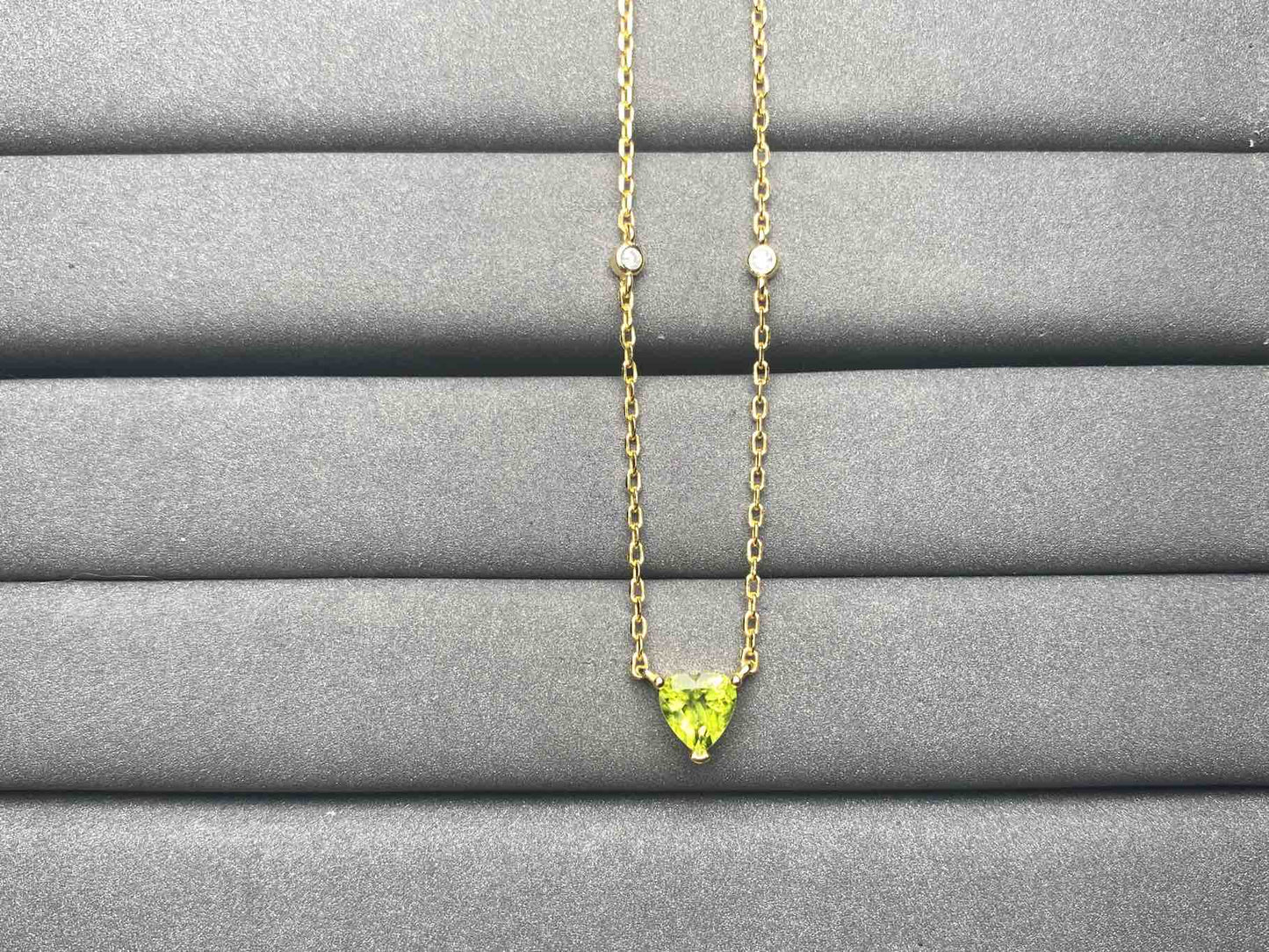 A5581 Peridot Necklace