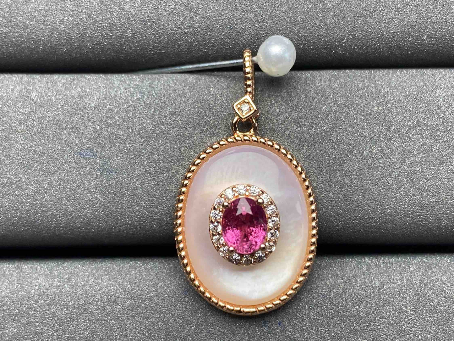 A560 Pink Sapphire Pendant