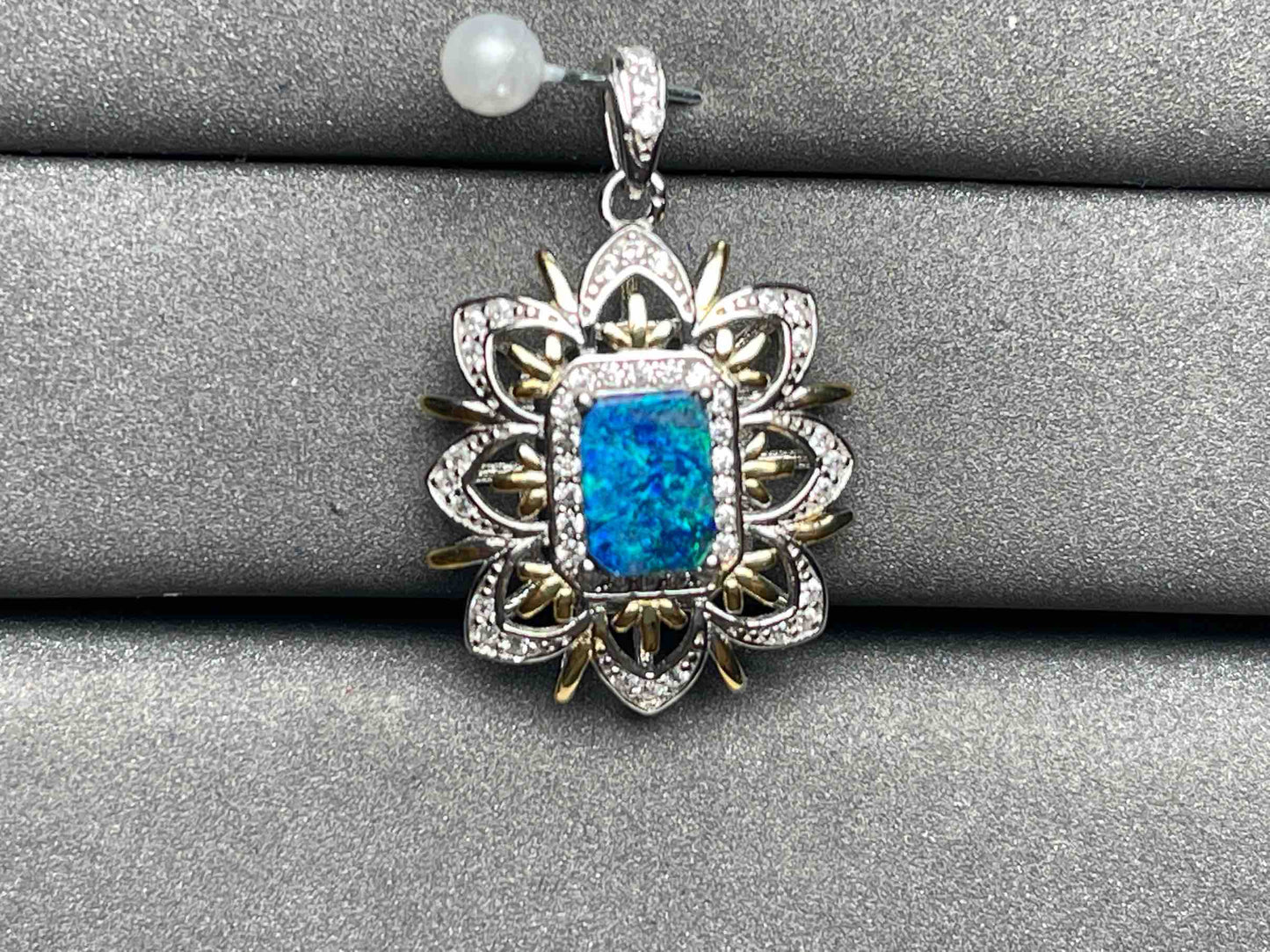 A5650 Opal Pendant