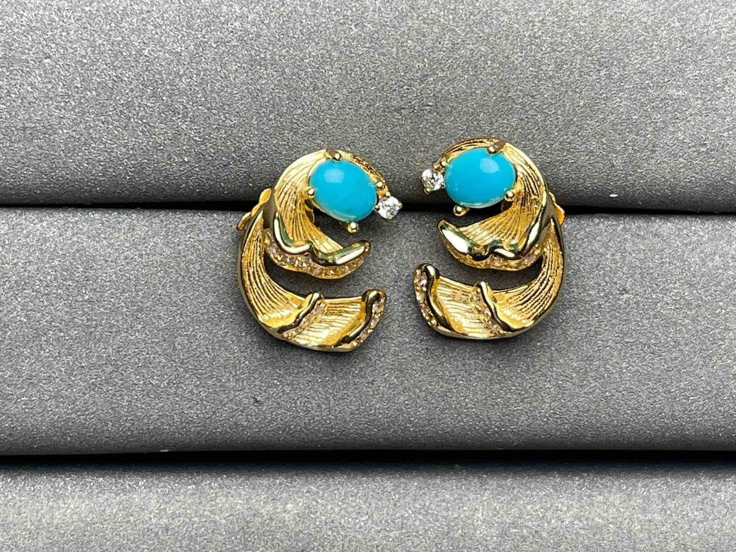 A5657 Turquoise Earrings
