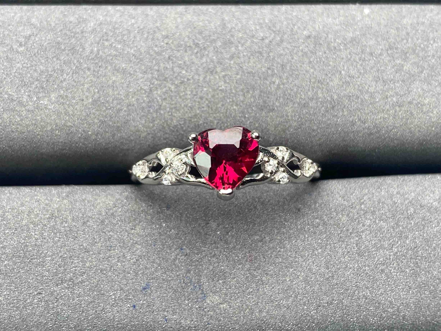 A5722 Garnet Ring