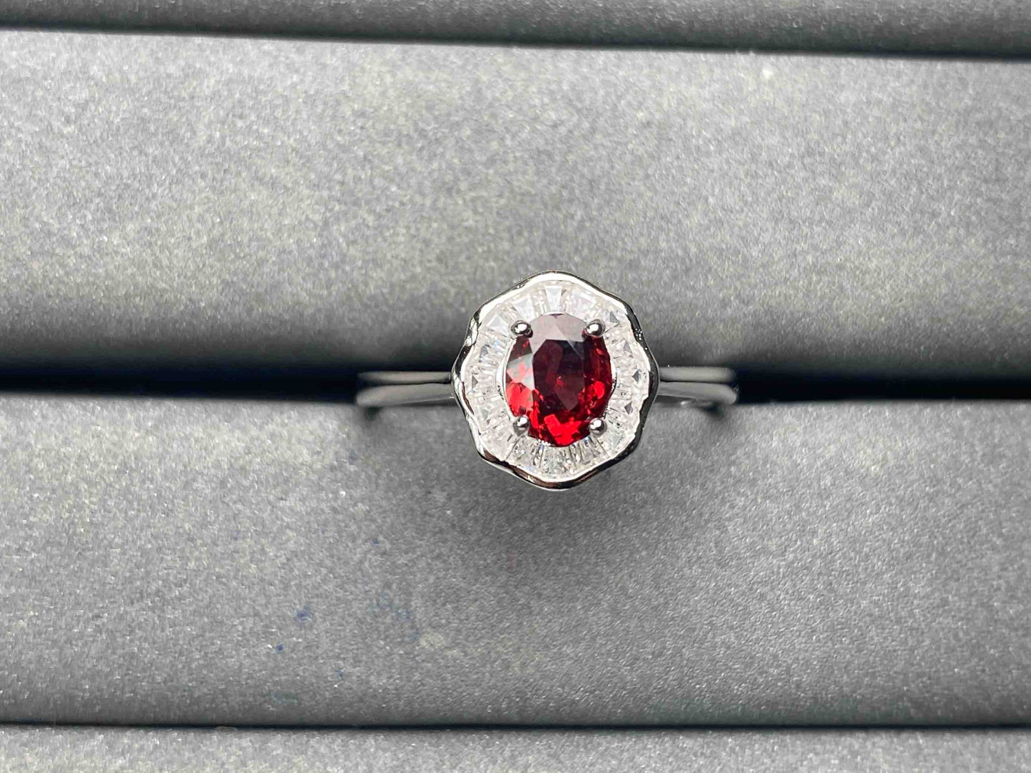 A5723 Garnet Ring