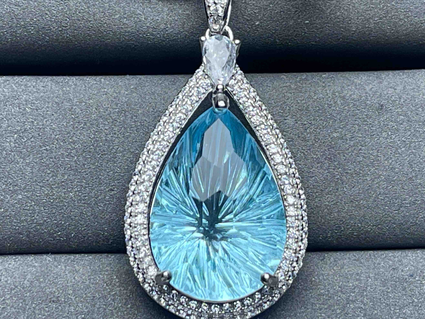 A5768 Topaz Pendant