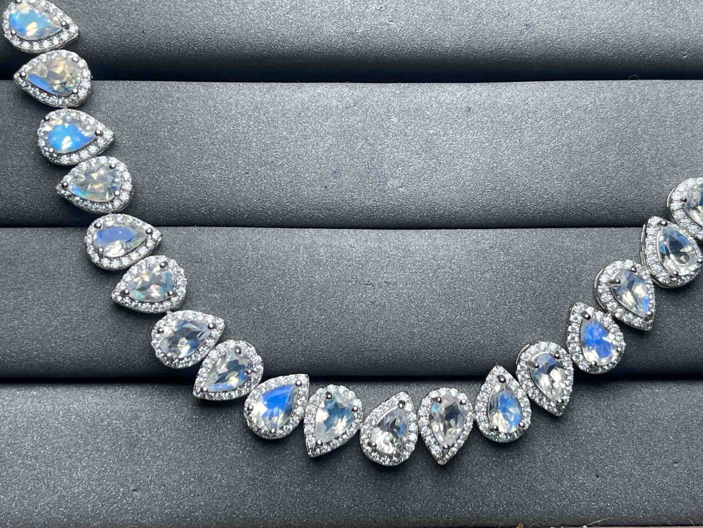 A5785 Moonstone Bracelet
