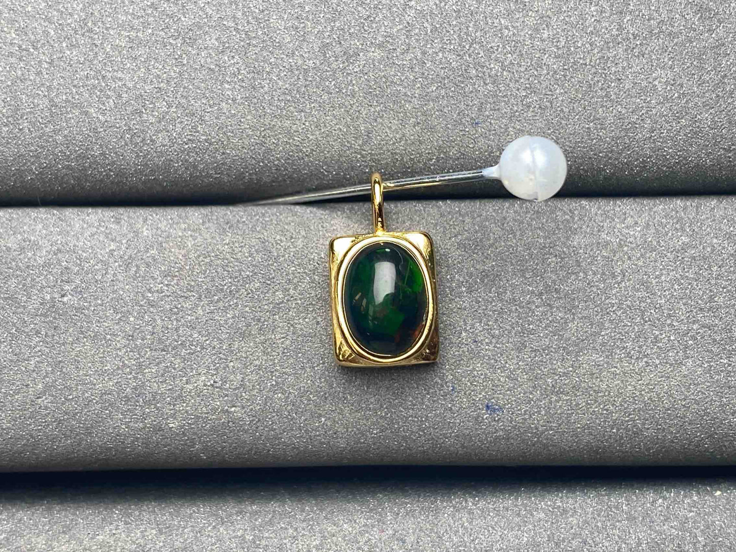 A5888 Opal Pendant