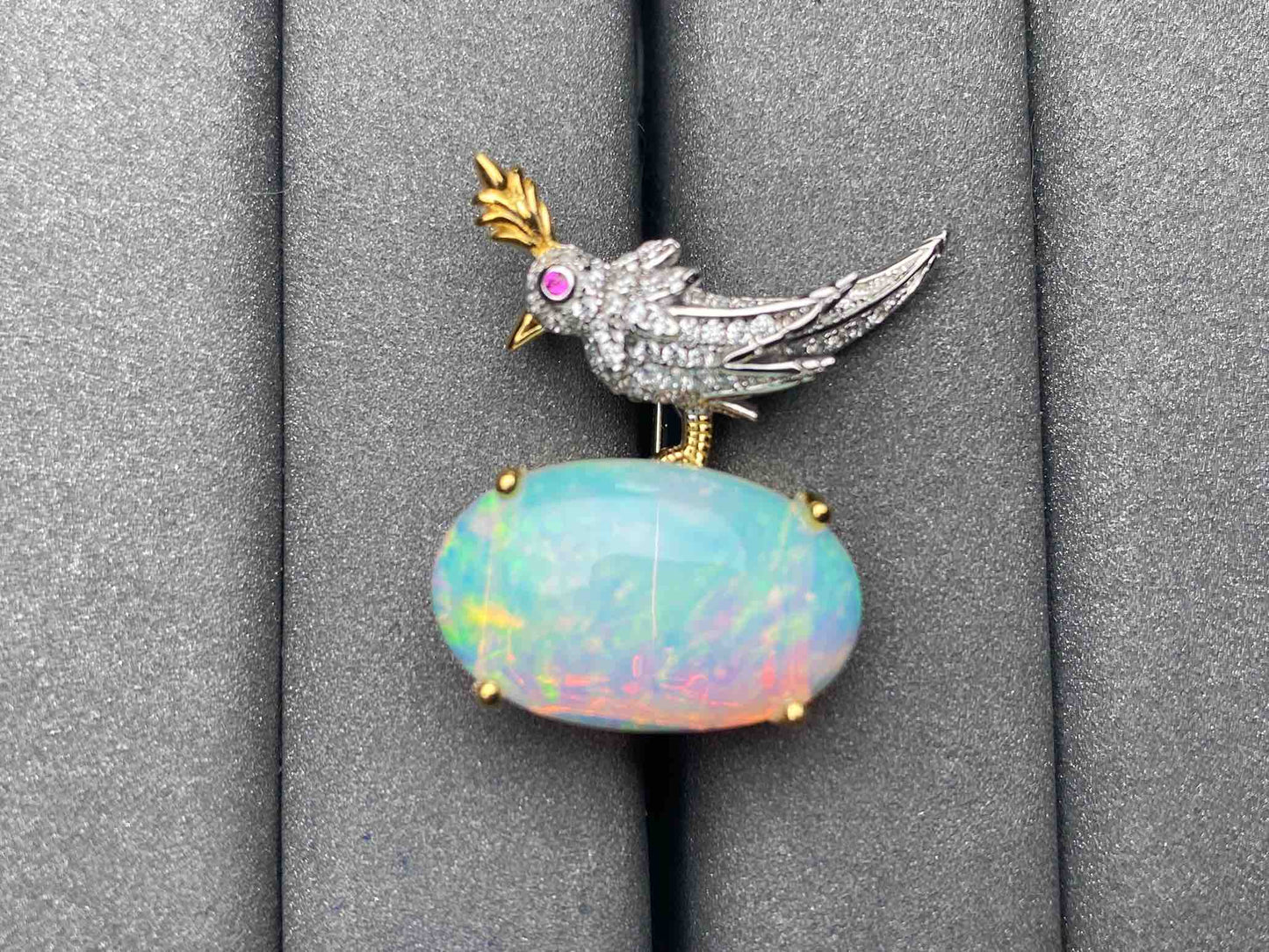 A6088 Opal brooch