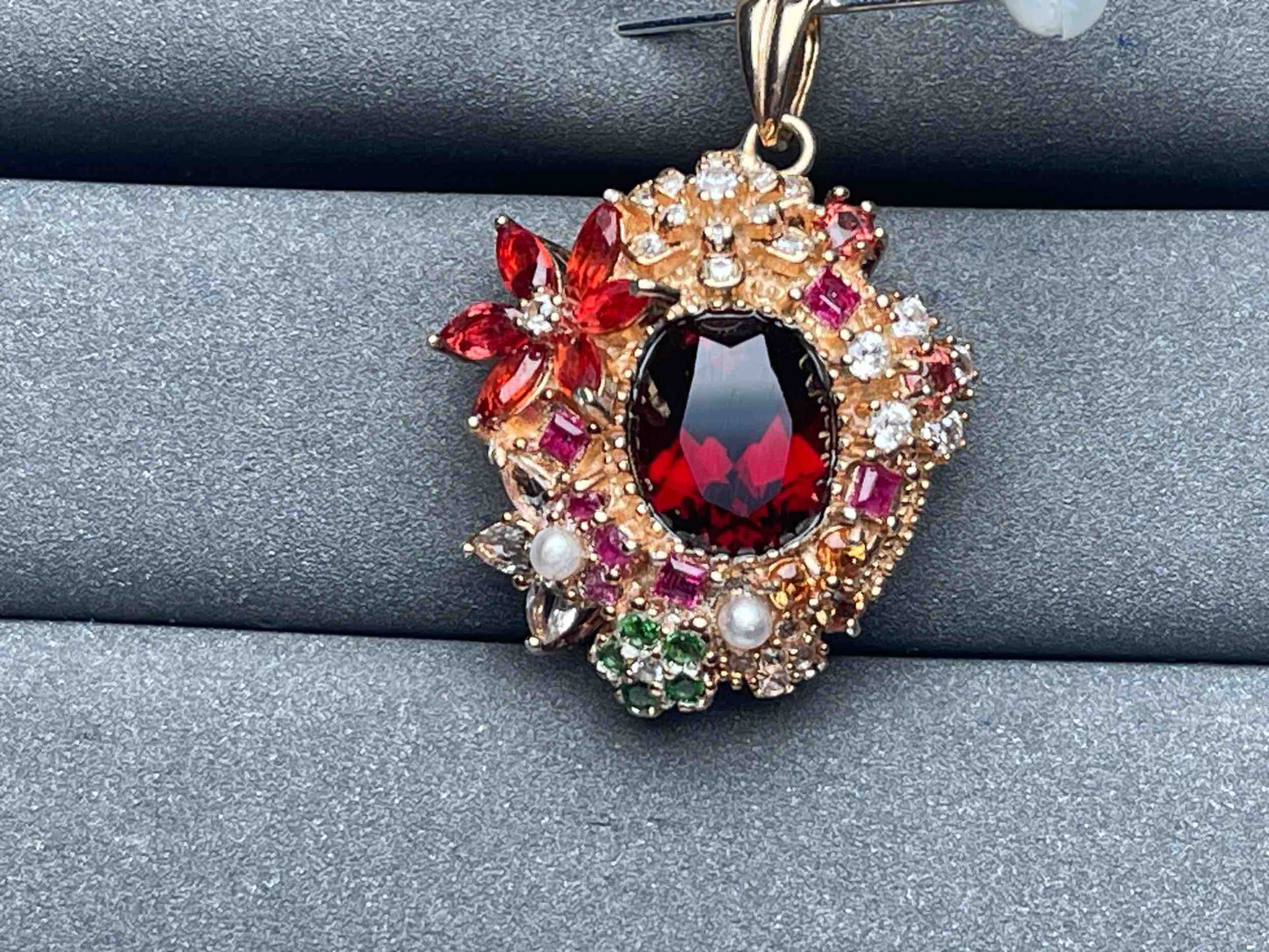 A6109 Garnet Pendant