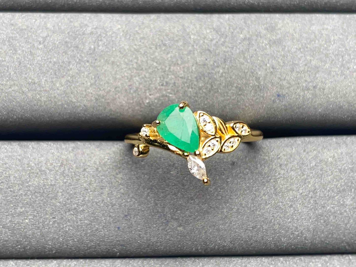 A6161 Emerald Ring