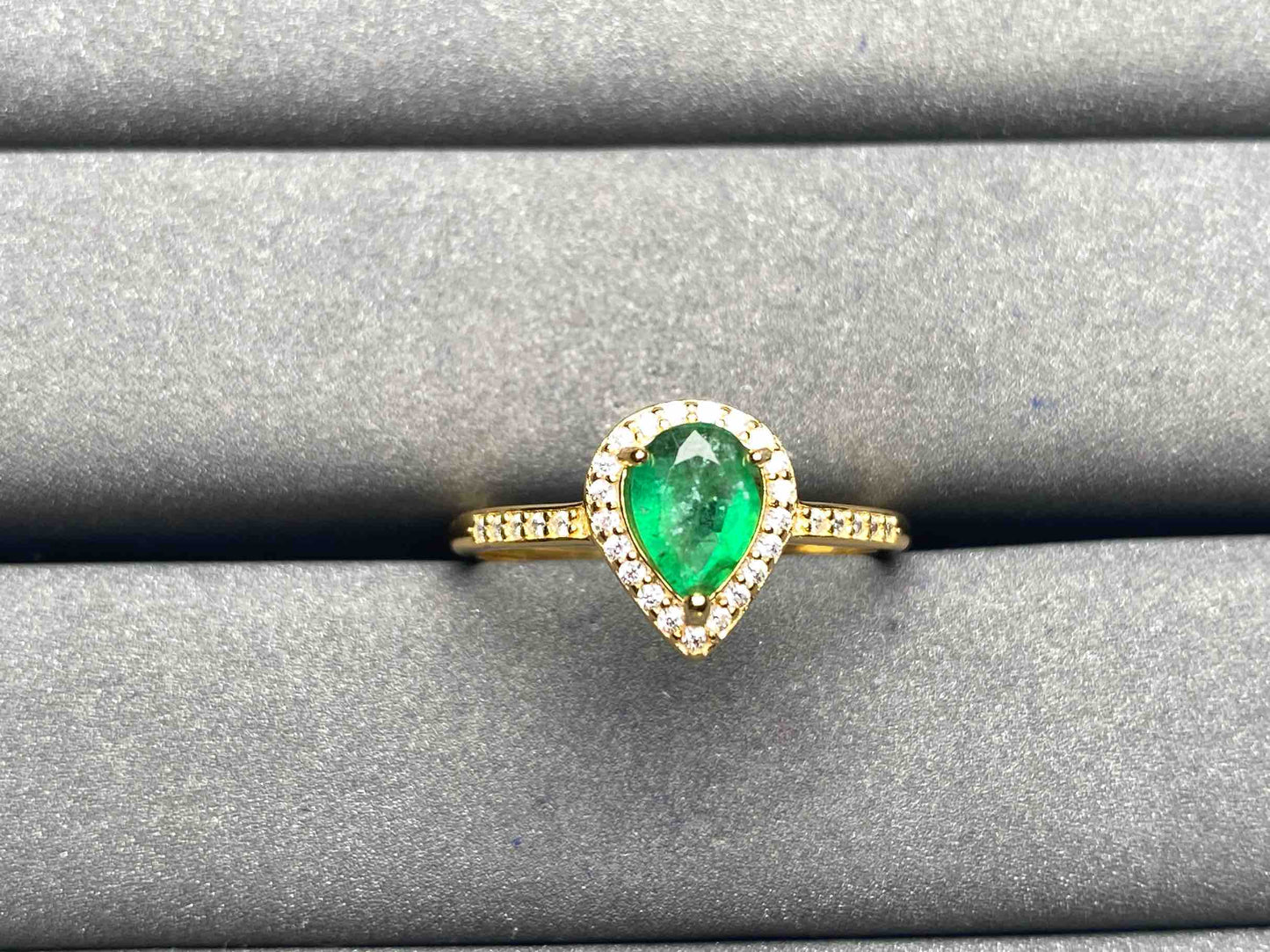 A6165 Emerald Ring