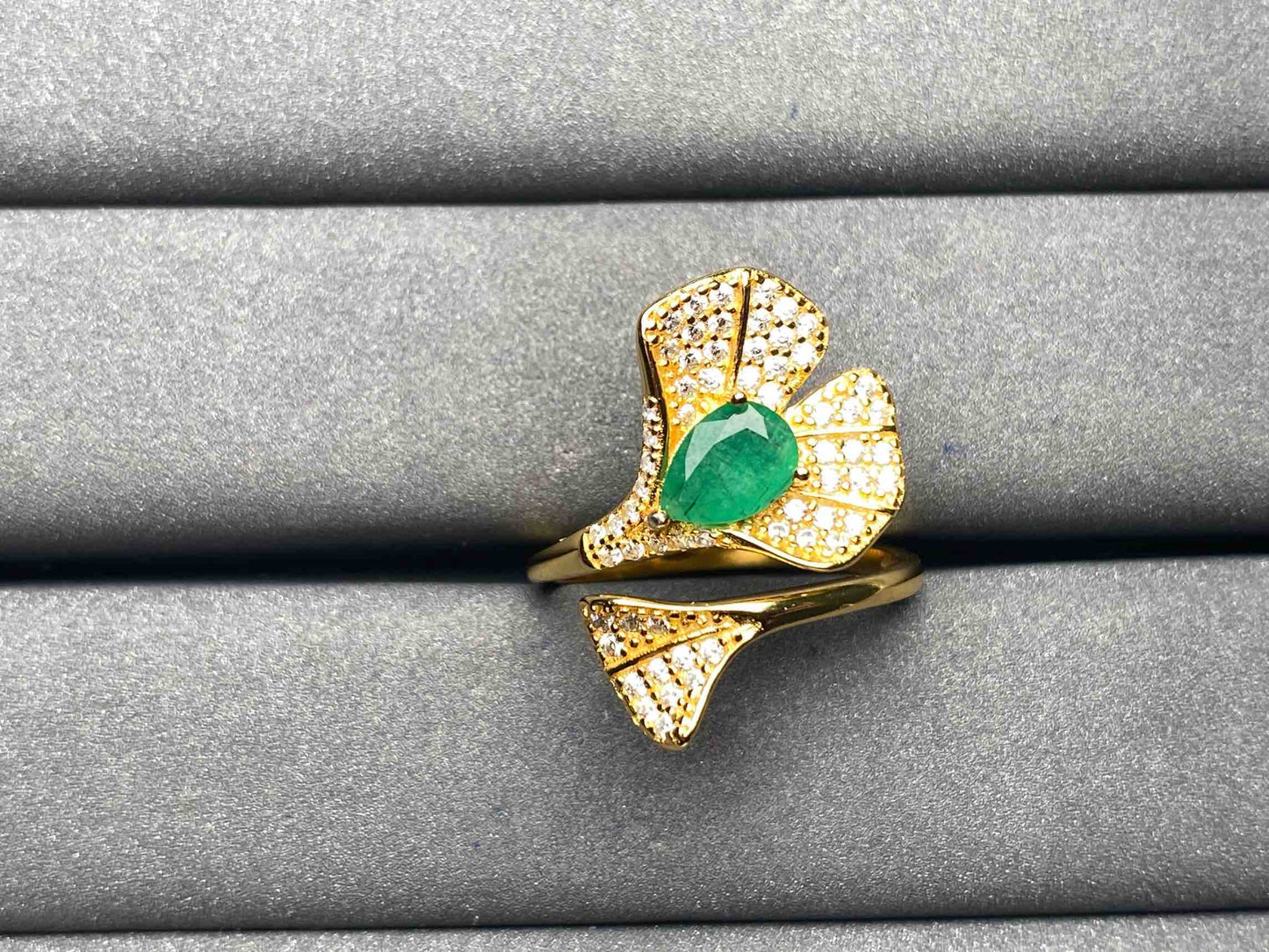 A6168 Emerald Ring