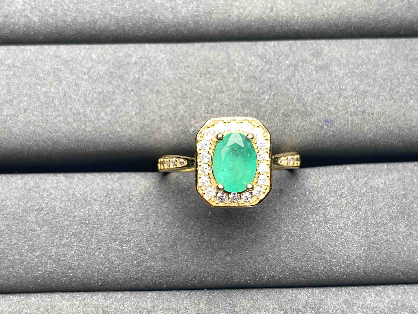 A6170 Emerald Ring
