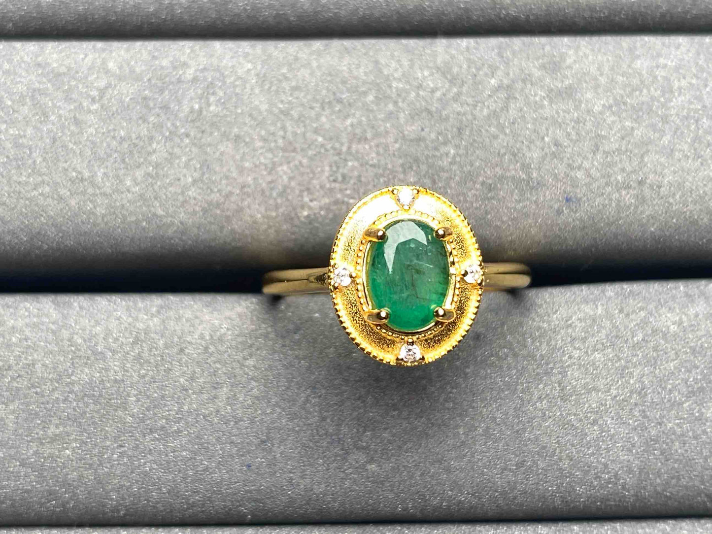 A6184 Emerald Ring