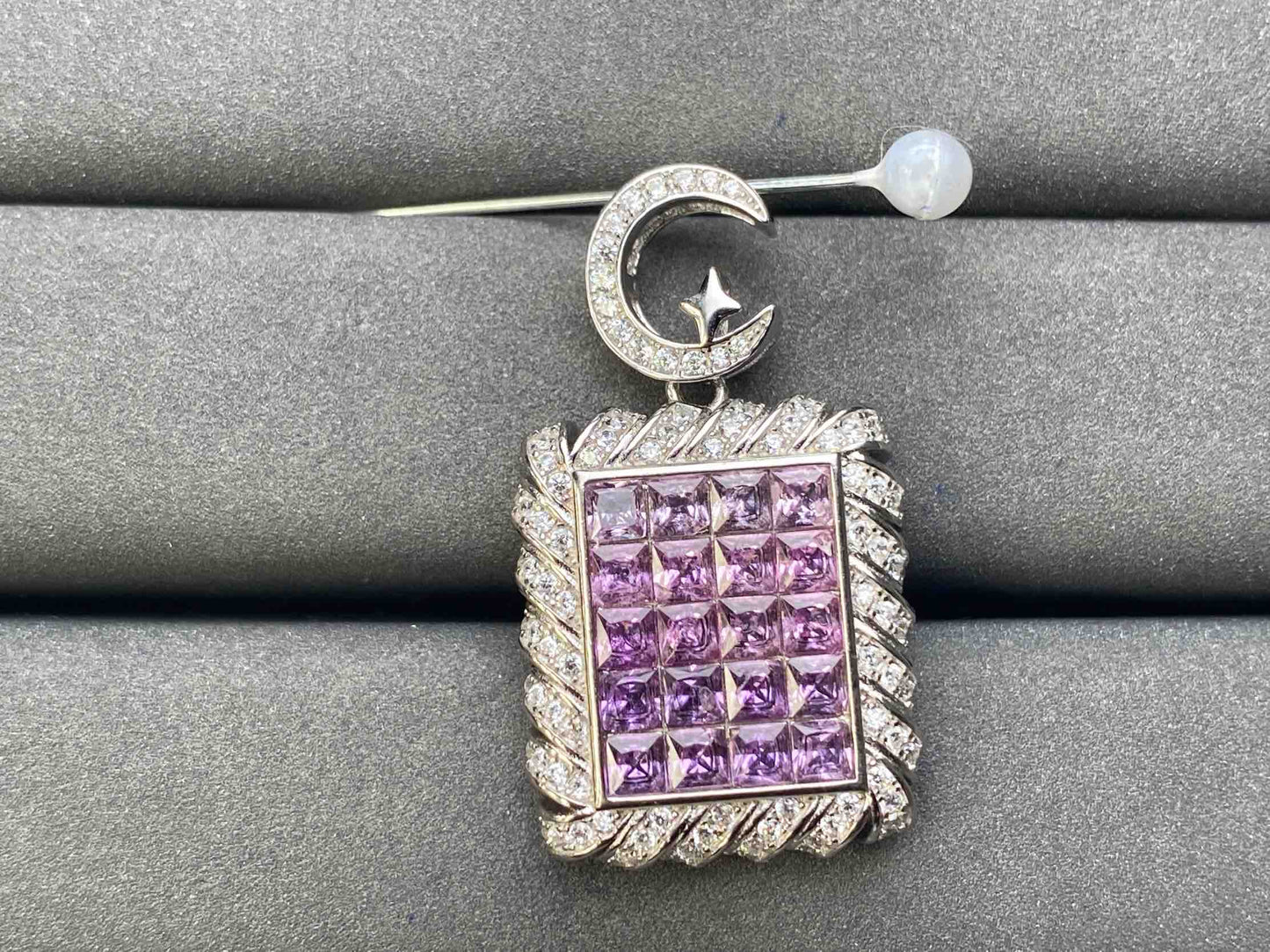 A6243 Purple Sapphire Pendant