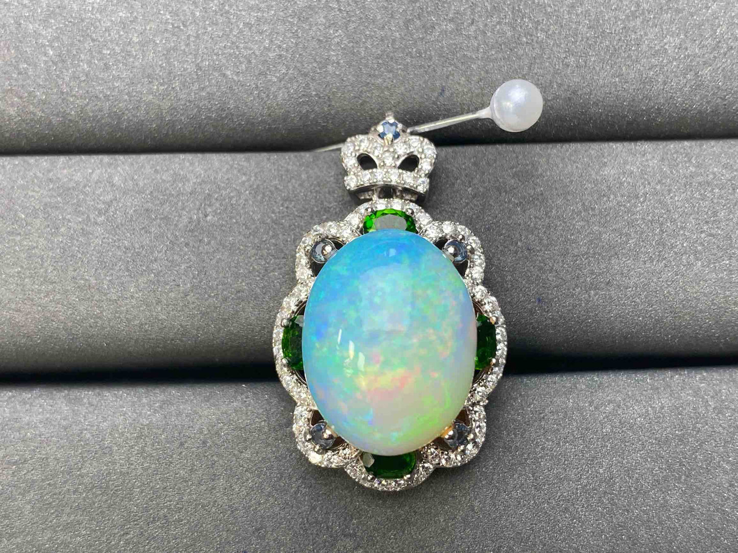 A6252 Opal Pendant