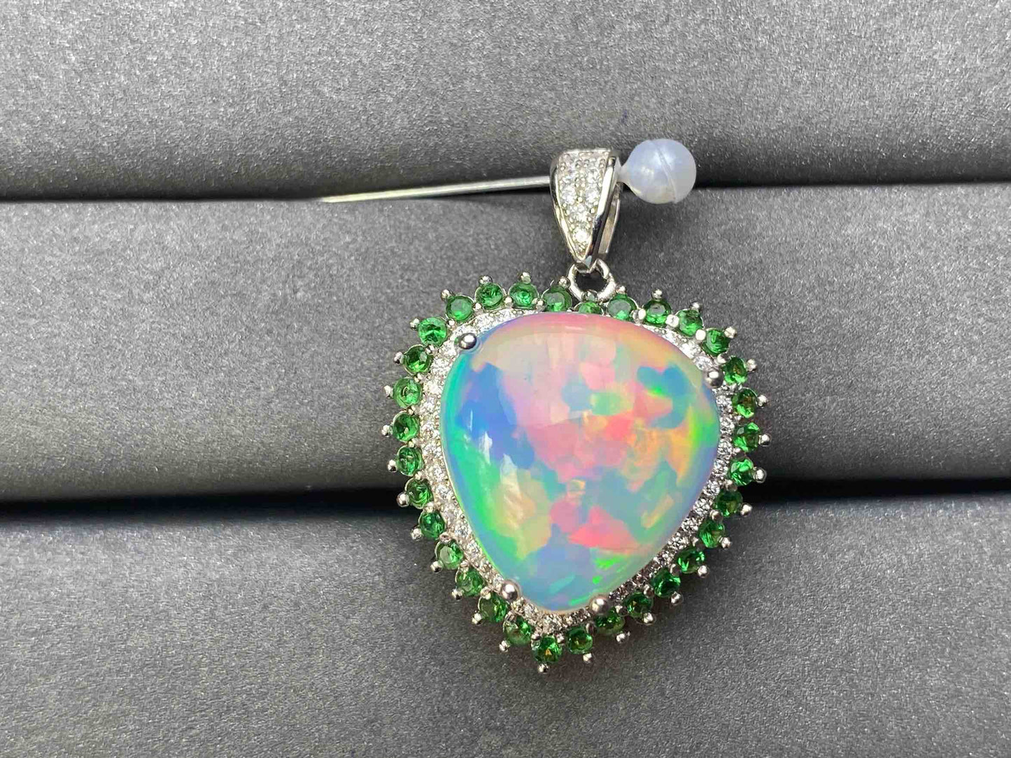 A6255 Opal Pendant