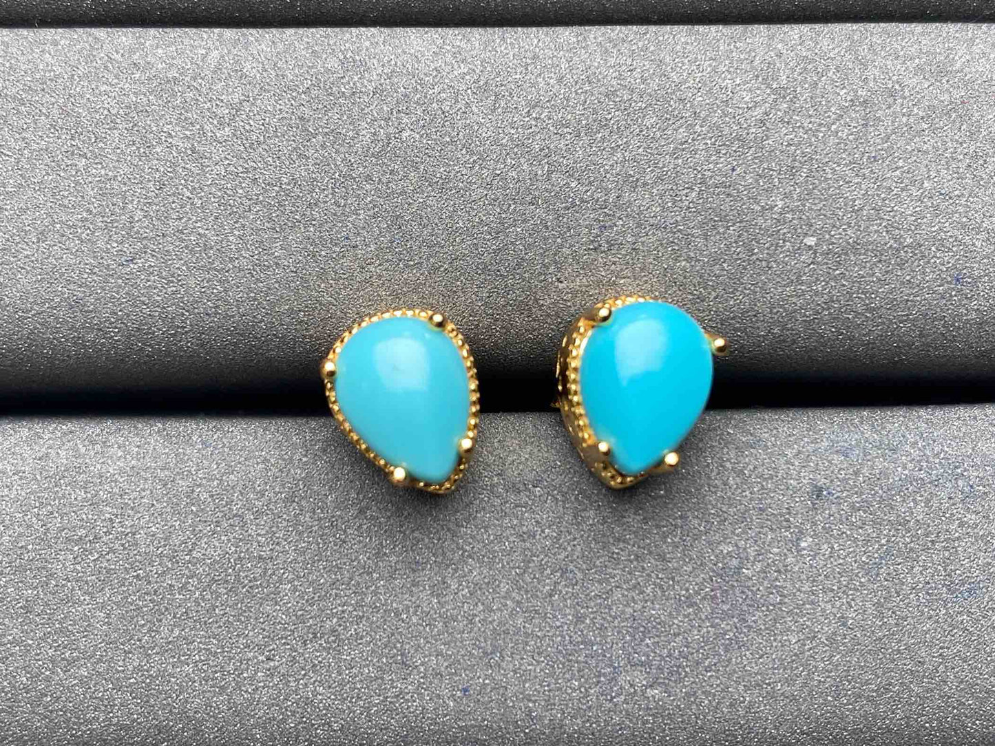 A6397 Turquoise Earrings
