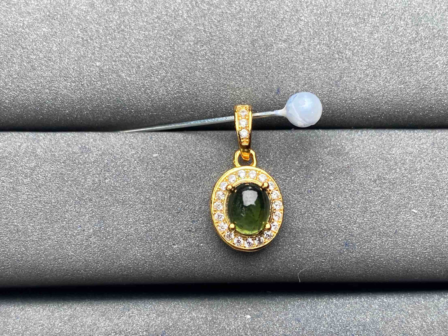 A6407 Sapphire Pendant