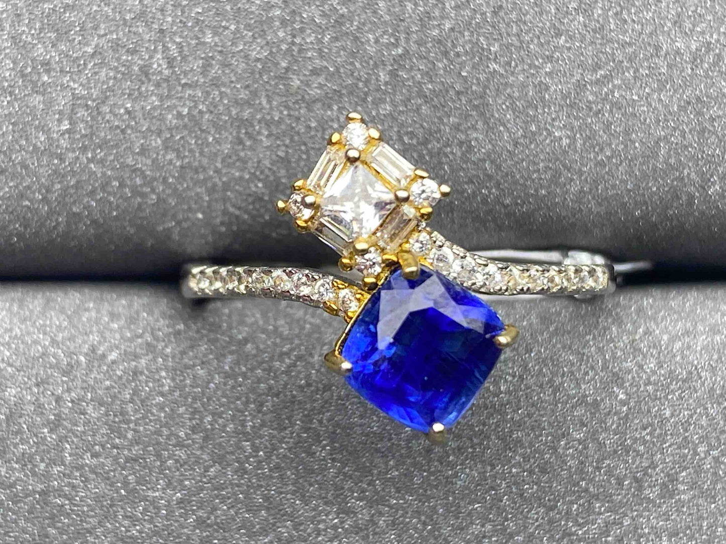 A642 Kyanite Ring