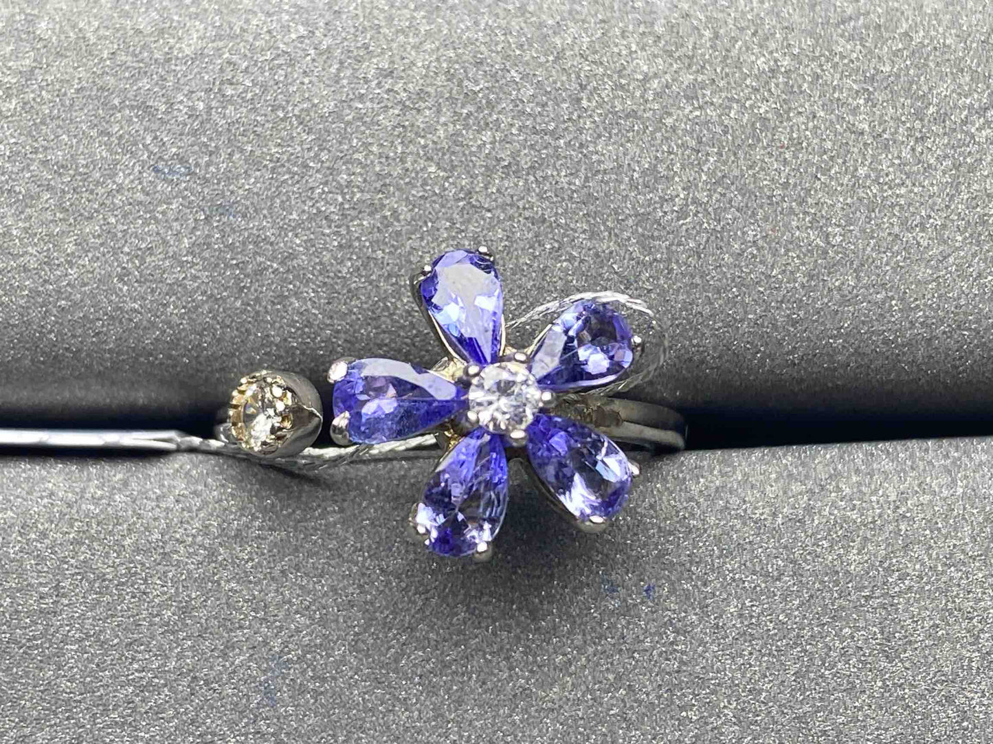 A646 Tanzanite Ring