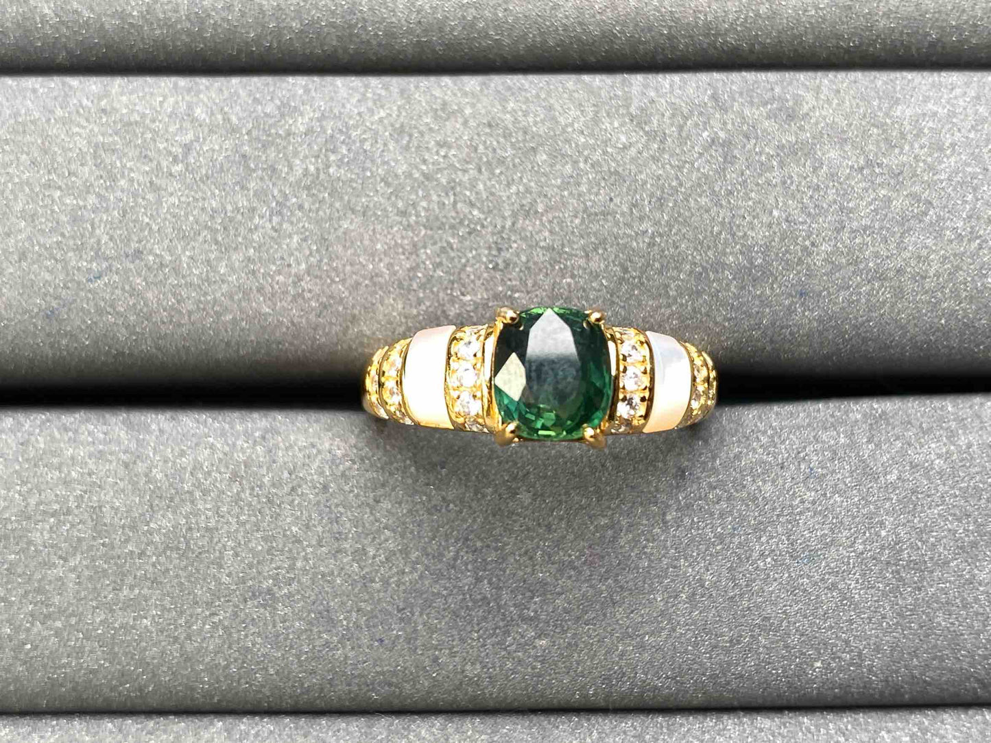 A6564 Teal Sapphire Ring