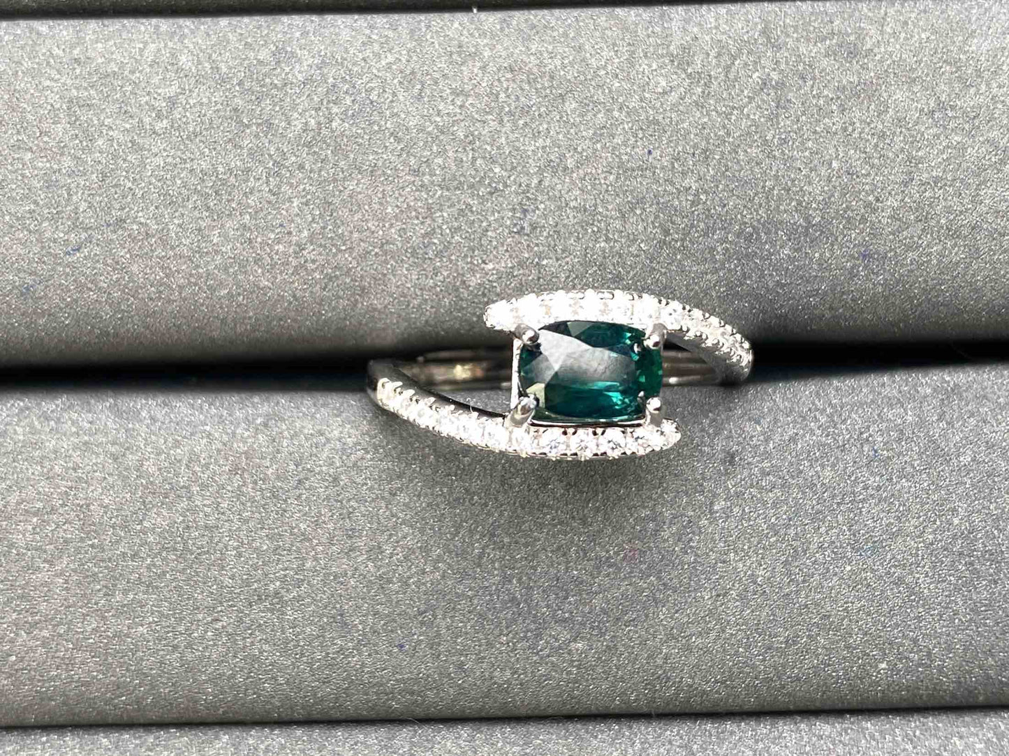 A6586 Teal Sapphire Ring