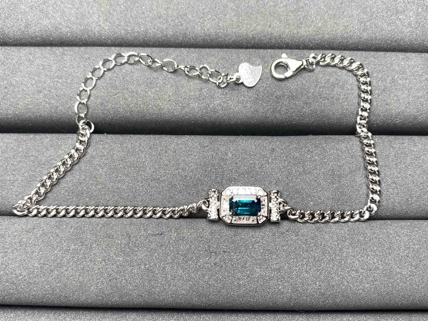 A6599 Teal Sapphire Bracelet