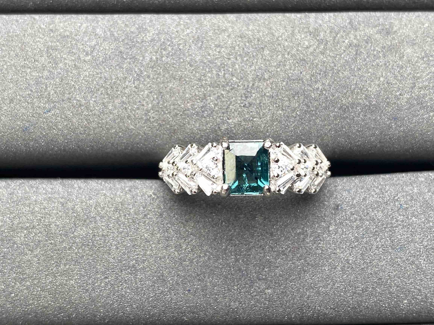 A6601 Teal Sapphire Ring