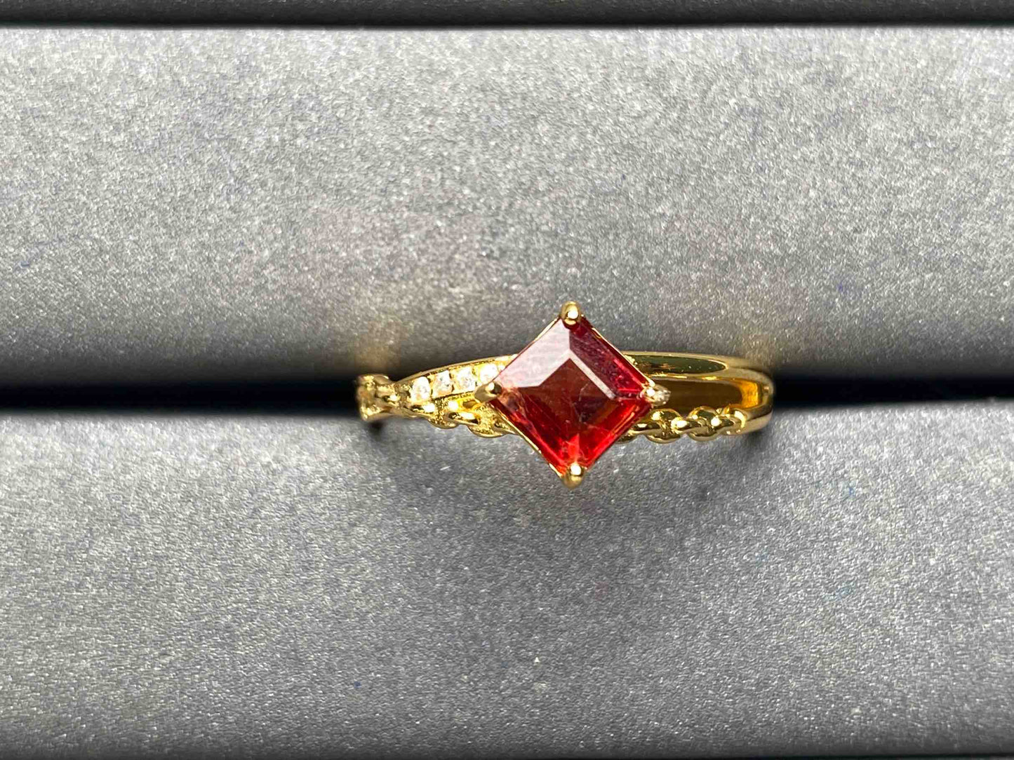 A6612 Spinel Ring