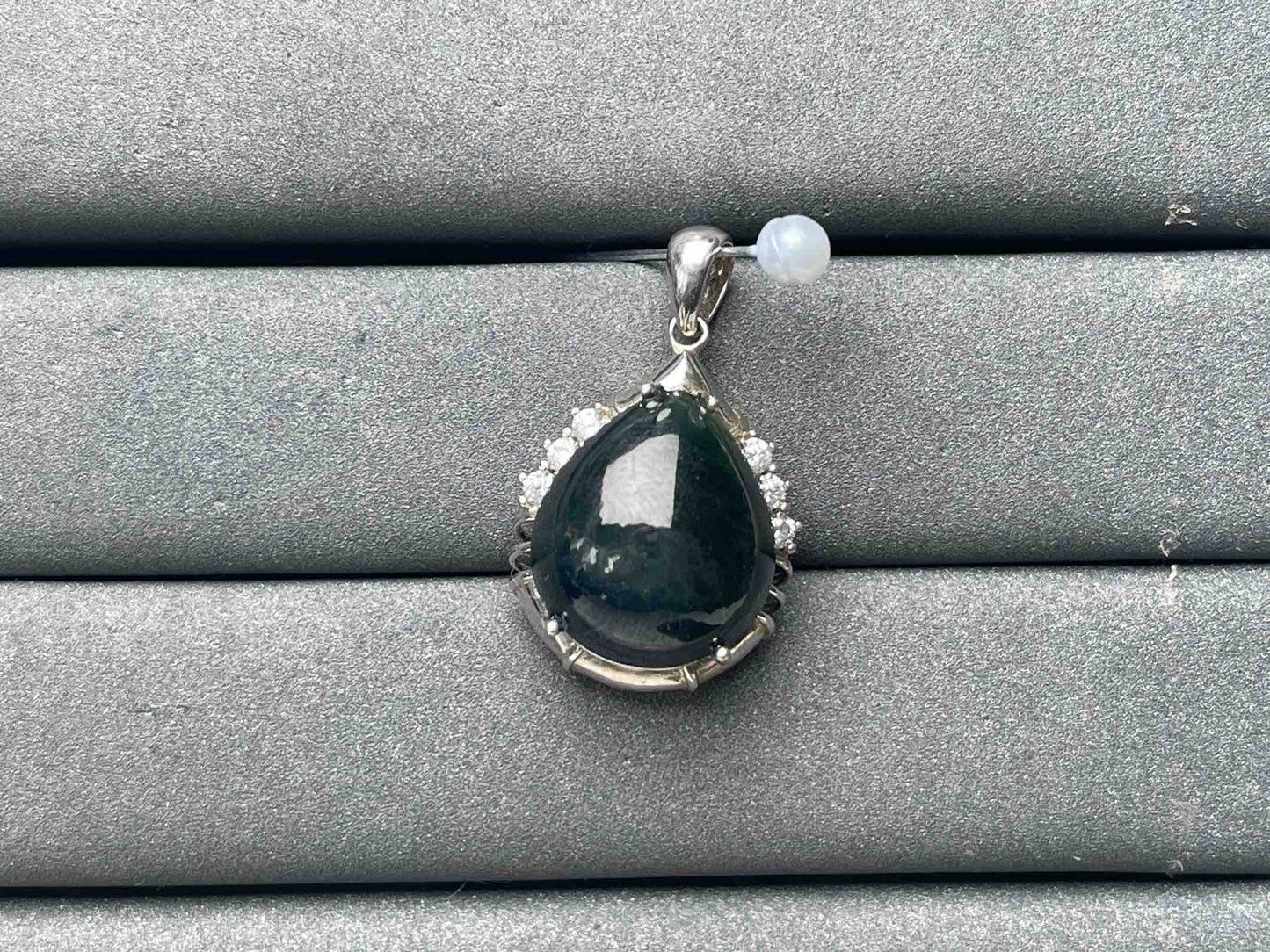 A6790 Sapphire Pendant