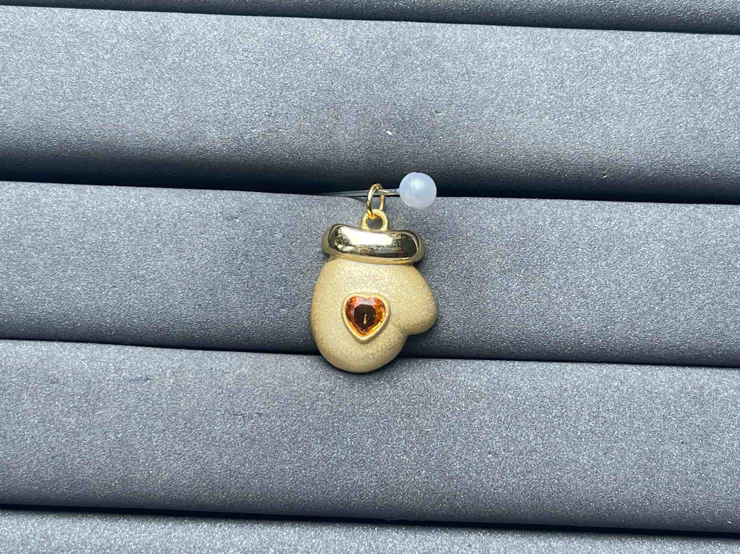 A6812 Sapphire Pendant