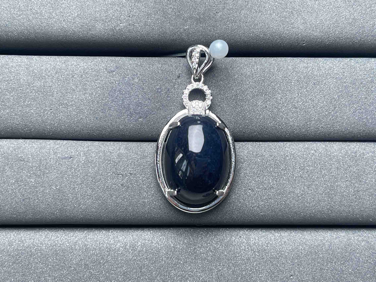 A6855 Sapphire Pendant