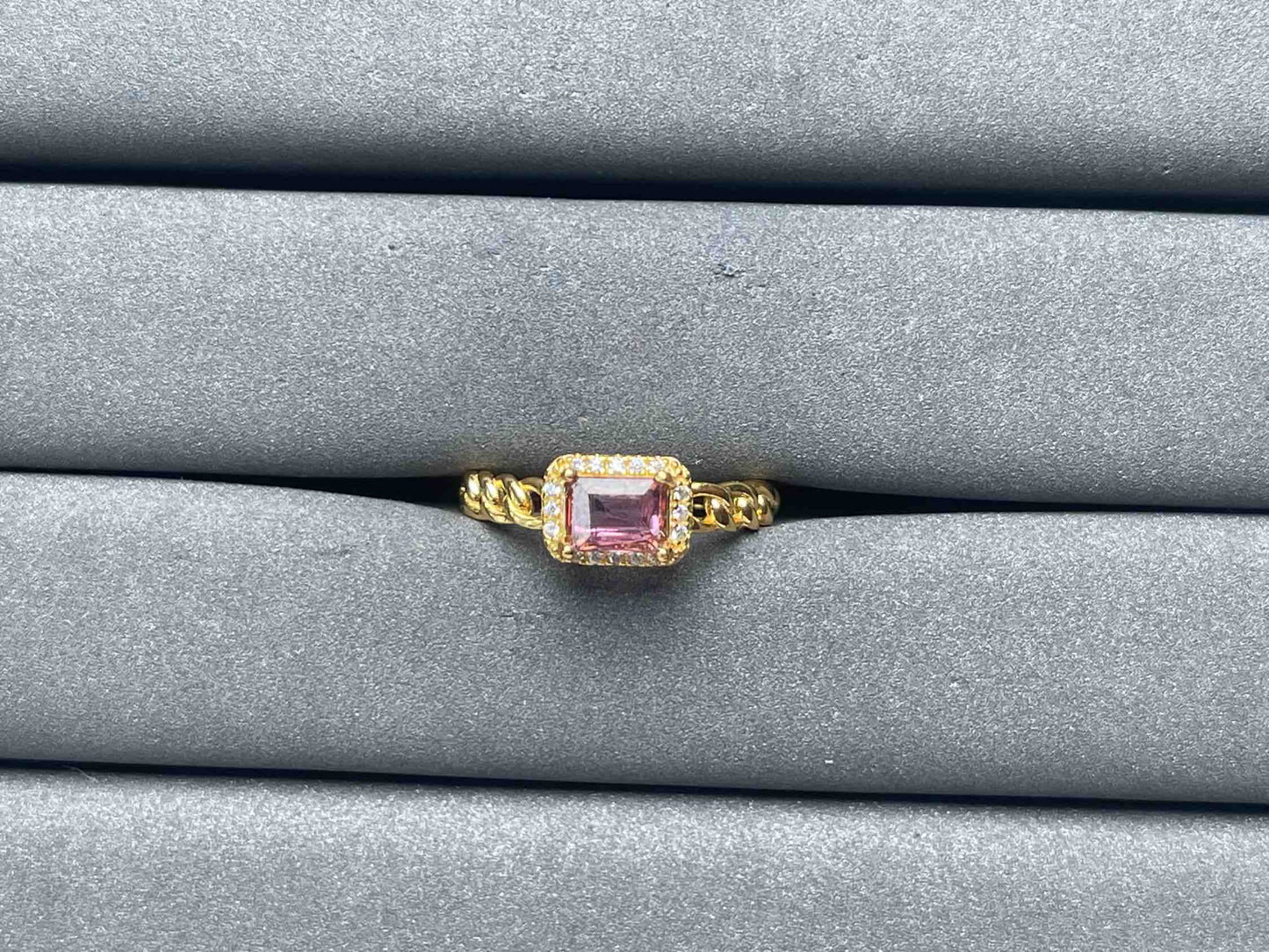 A6949 Spinel Ring