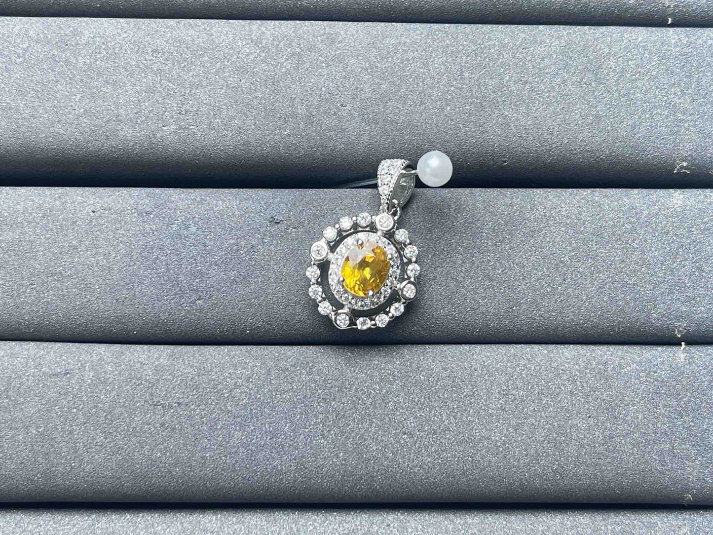 A6967 Sapphire Pendant