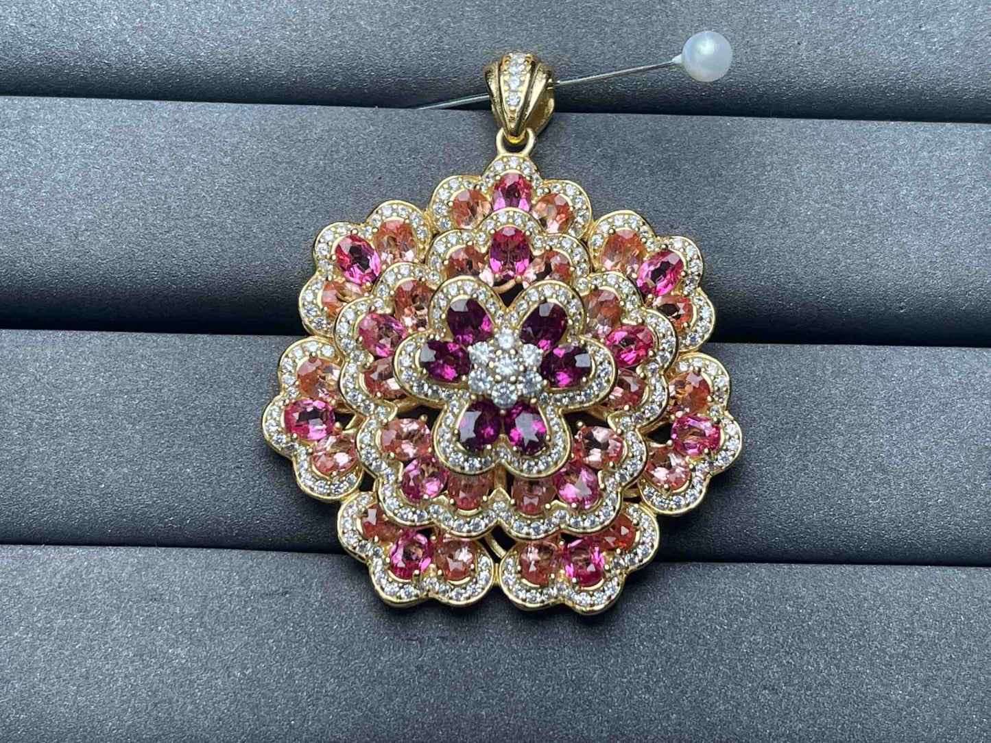 A6999 Sapphire Pendant