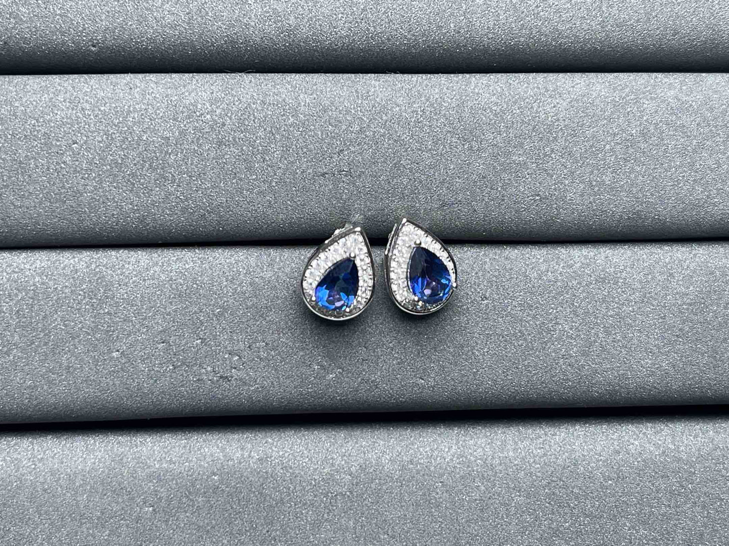 A7084 Topaz Earrings