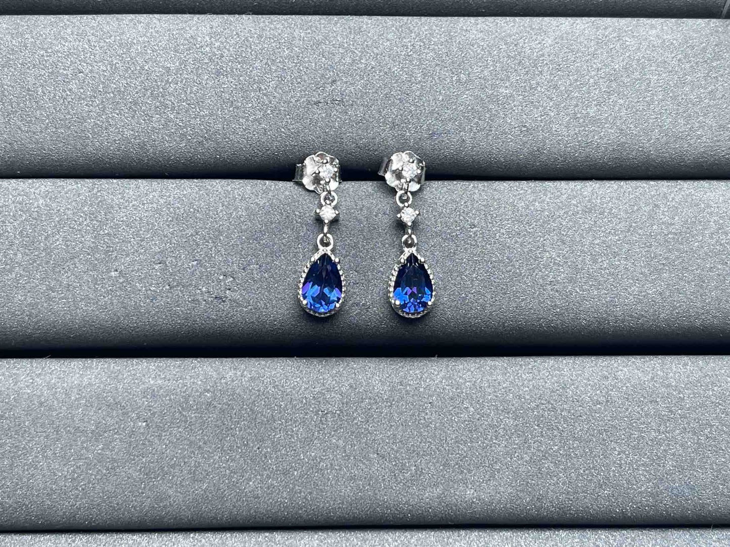 A7119 Topaz Earrings
