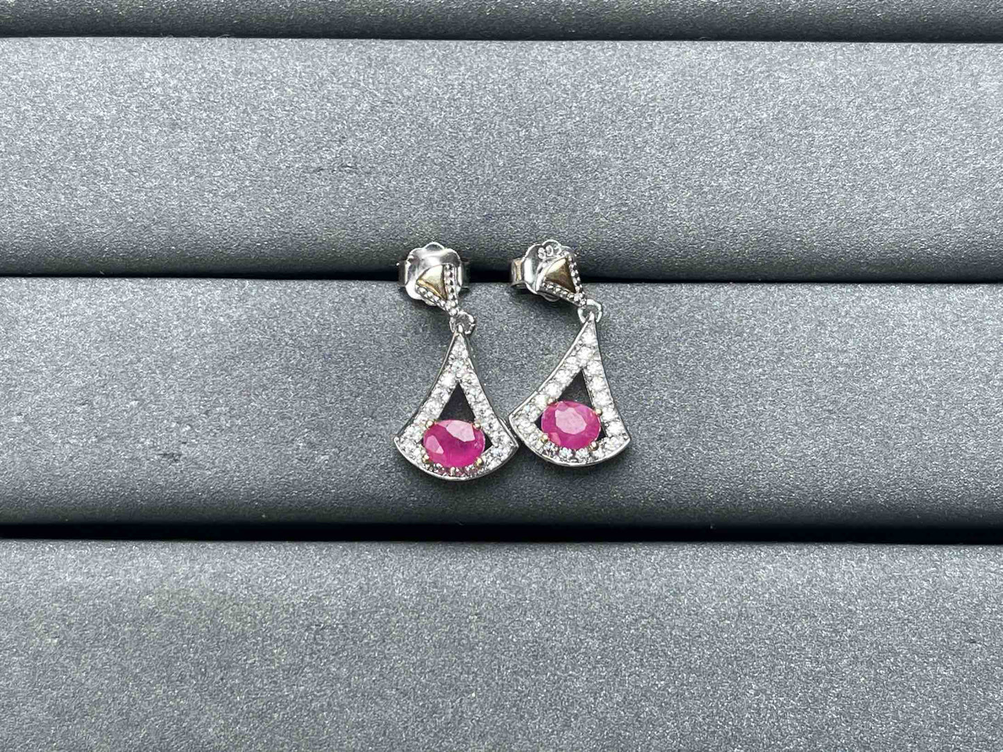 A7149 Ruby Earrings