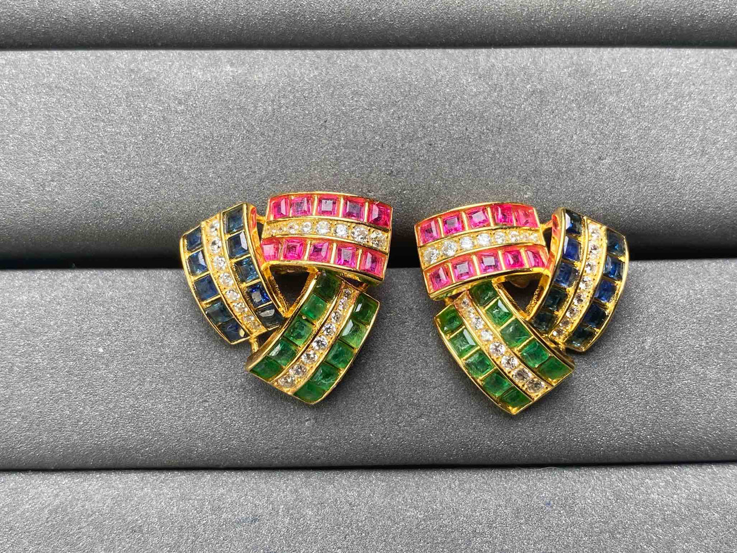 A7180 Emerald Earrings