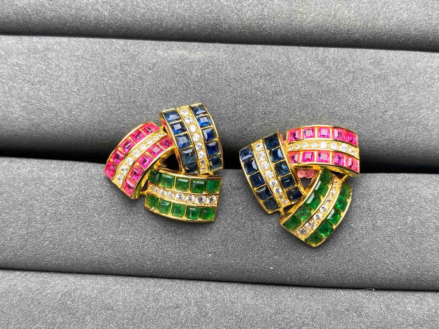 A7226 Emerald Earrings