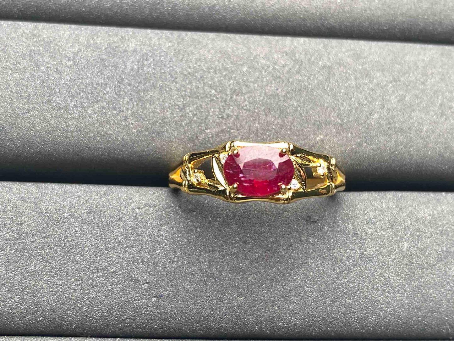 A7352 Ruby Ring