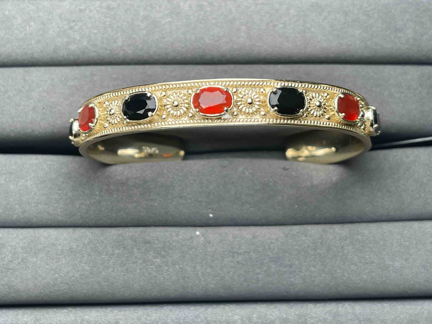A7394 Carnelian Bracelet