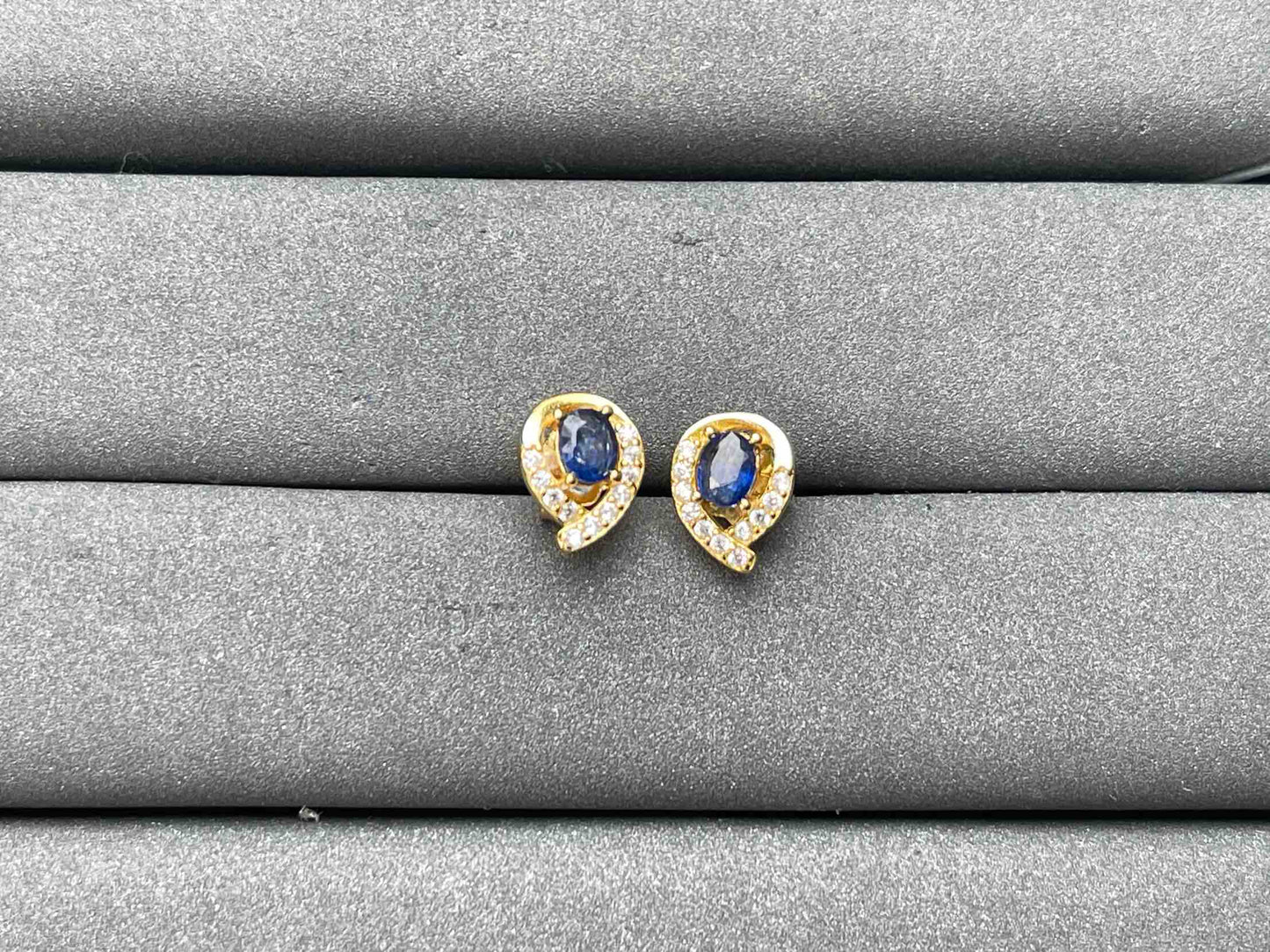 A7477 Sapphire Earrings