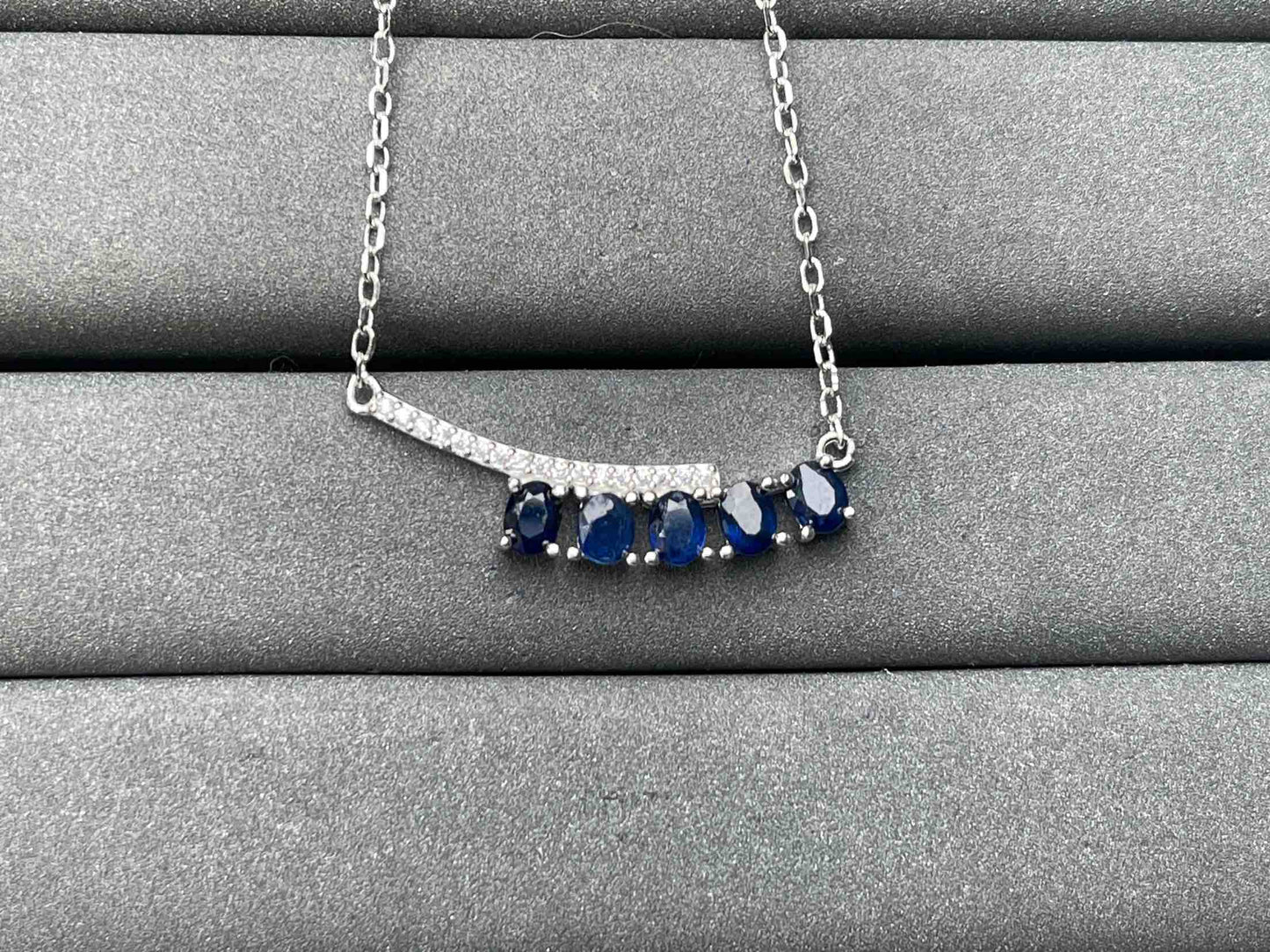 A7483 Sapphire Necklace