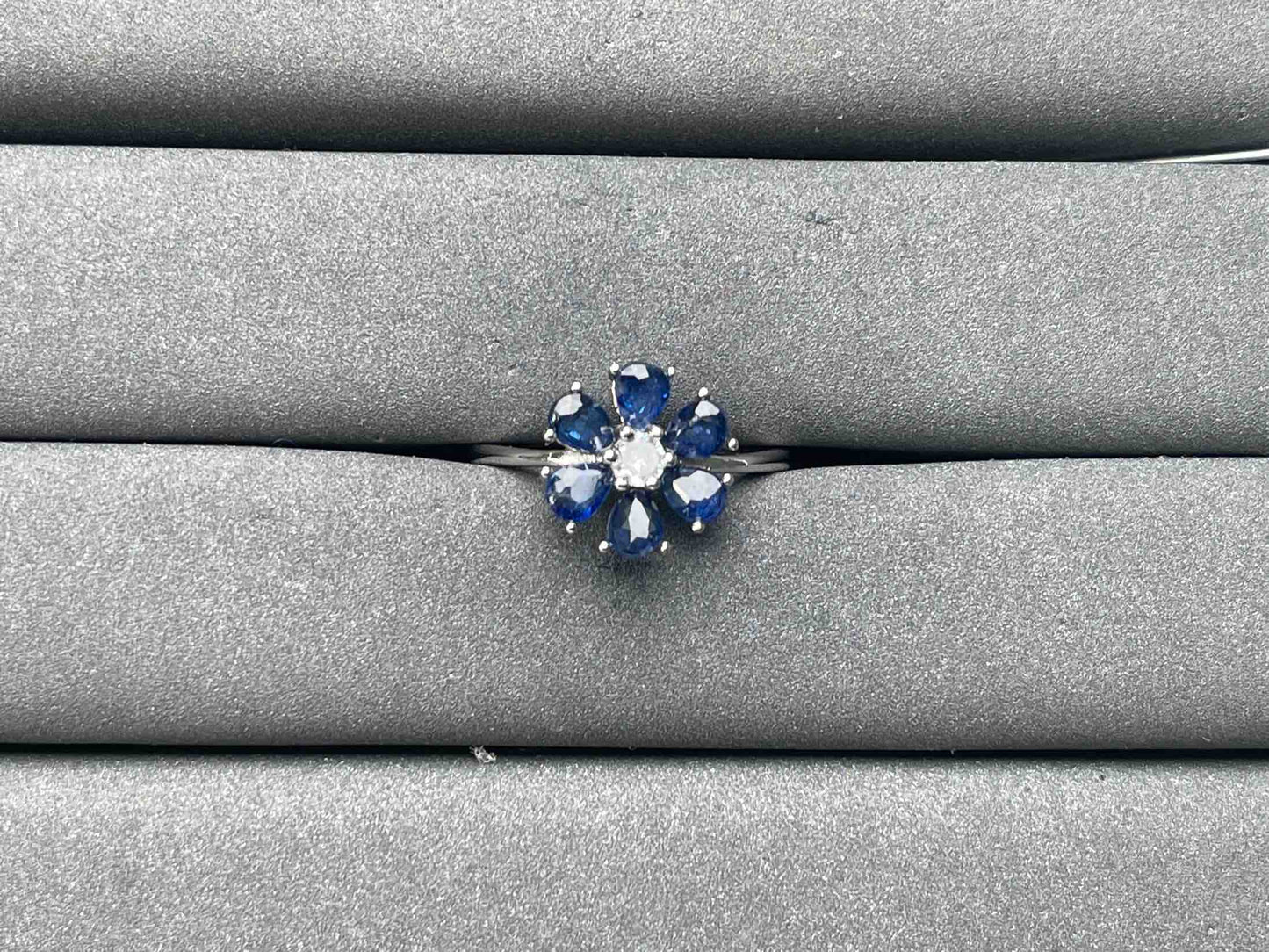 A7526 Sapphire Ring