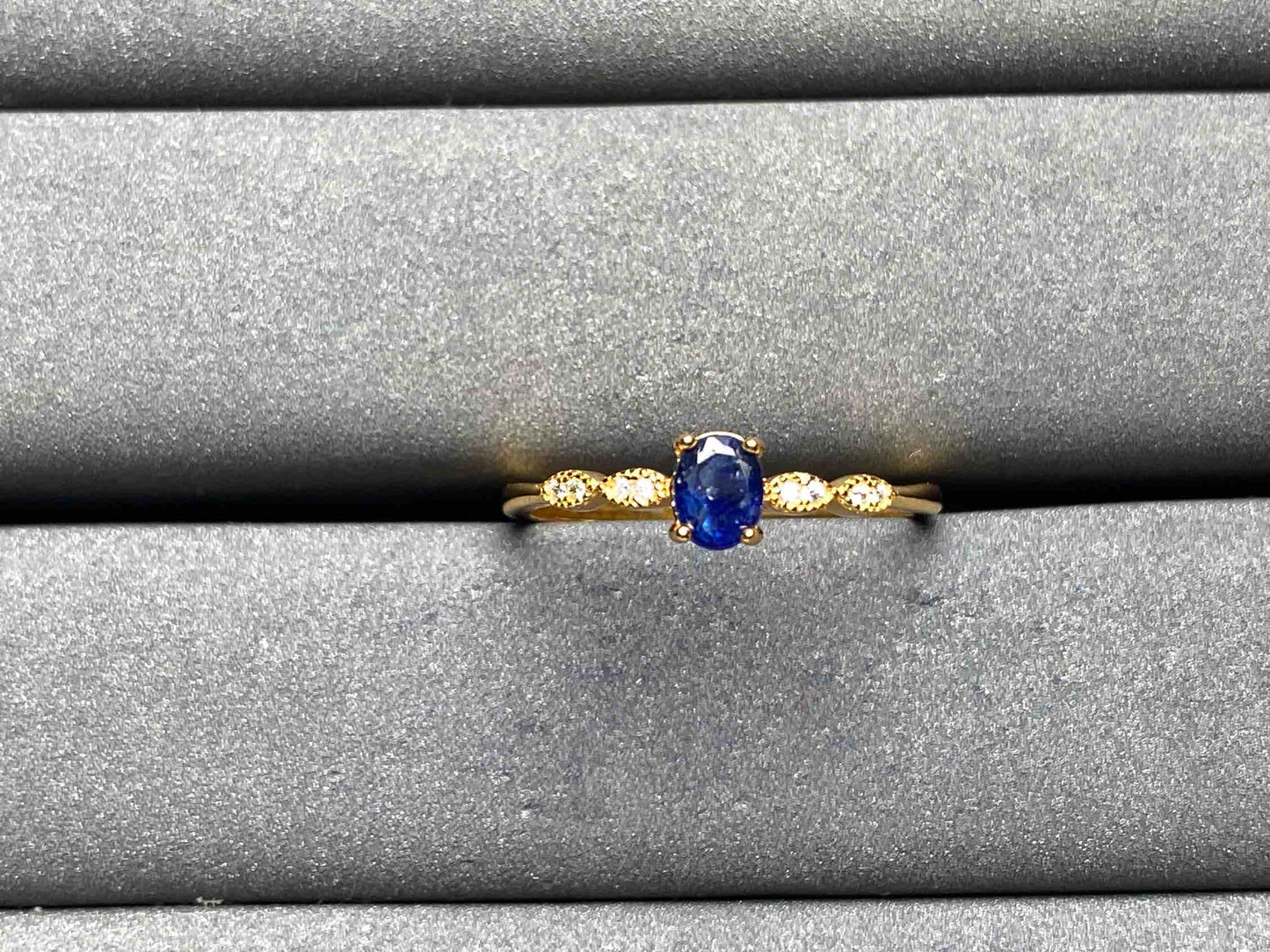 A7942 Blue Sapphire Ring