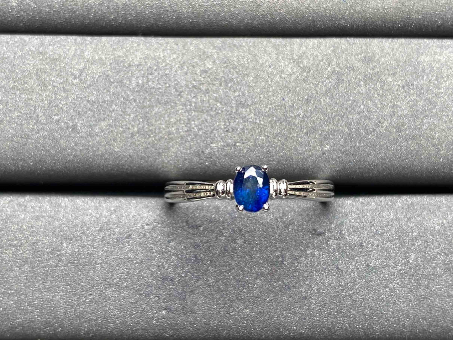 A7943 Blue Sapphire Ring